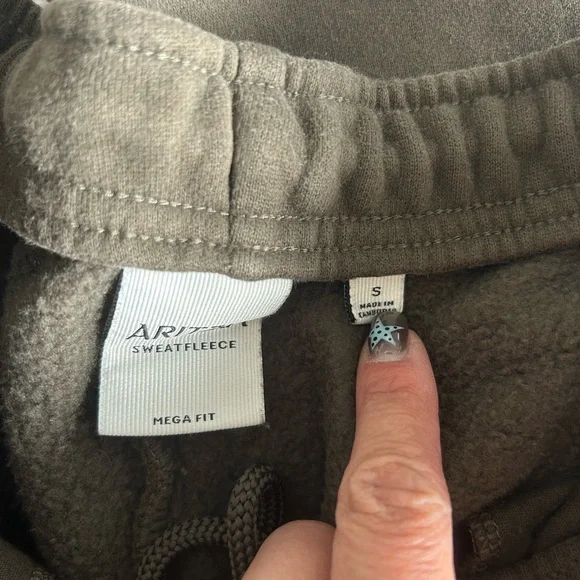 Aritzia Cozy Sweatfleece Mega Straight Sweatpant - Picture 4 of 5